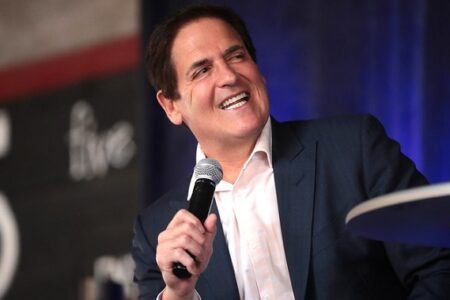 NBA 獨行俠隊老闆 Mark Cuban 稱：在元宇宙買土地很蠢、狗狗幣比 Cardano 有更多潛在應用