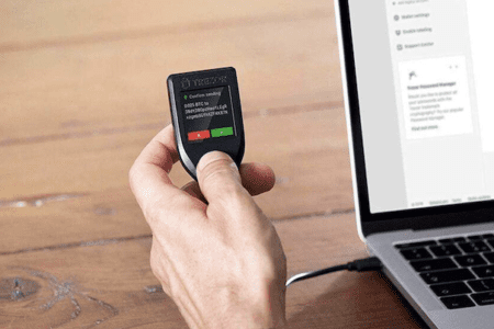 網路安全公司示範如何破解 Trezor 硬體錢包！開發商回應：問題不大